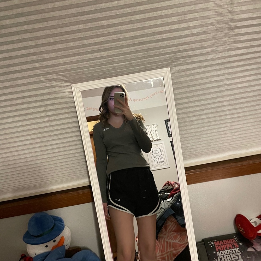 Fila Top - Picture 2 of 2